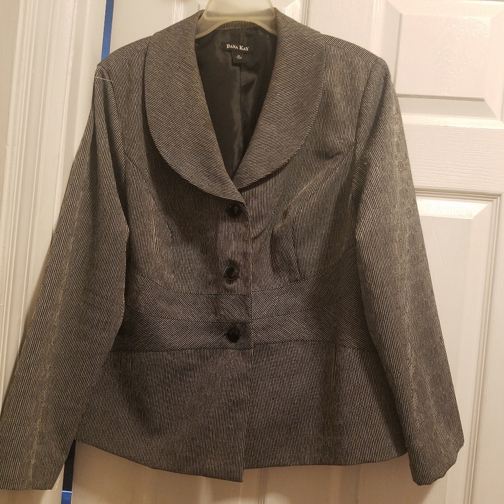 Jacket - Picture 4 of 8